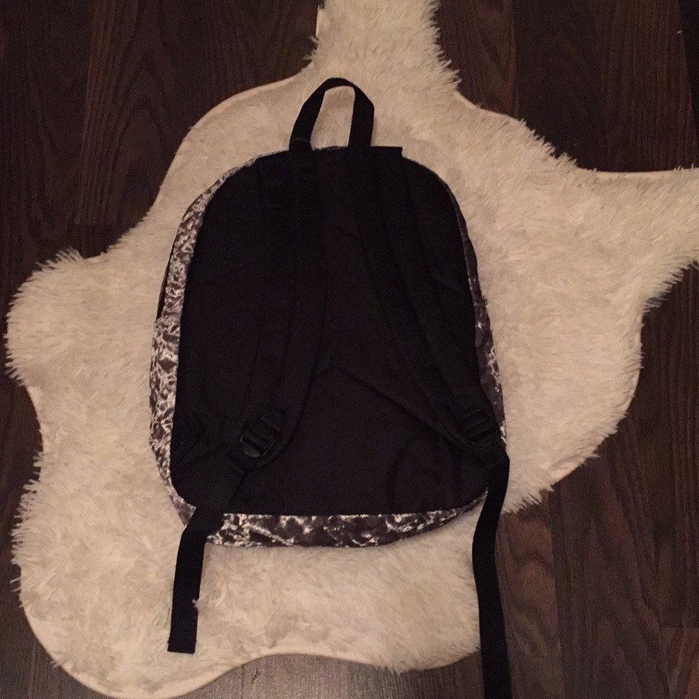 NWOT BOUTIQUE BRAND VELVET BACKPACK BUNDLE - Picture 4 of 5